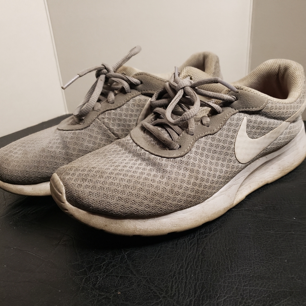 Nike Tanjun Wolf Grey/White
